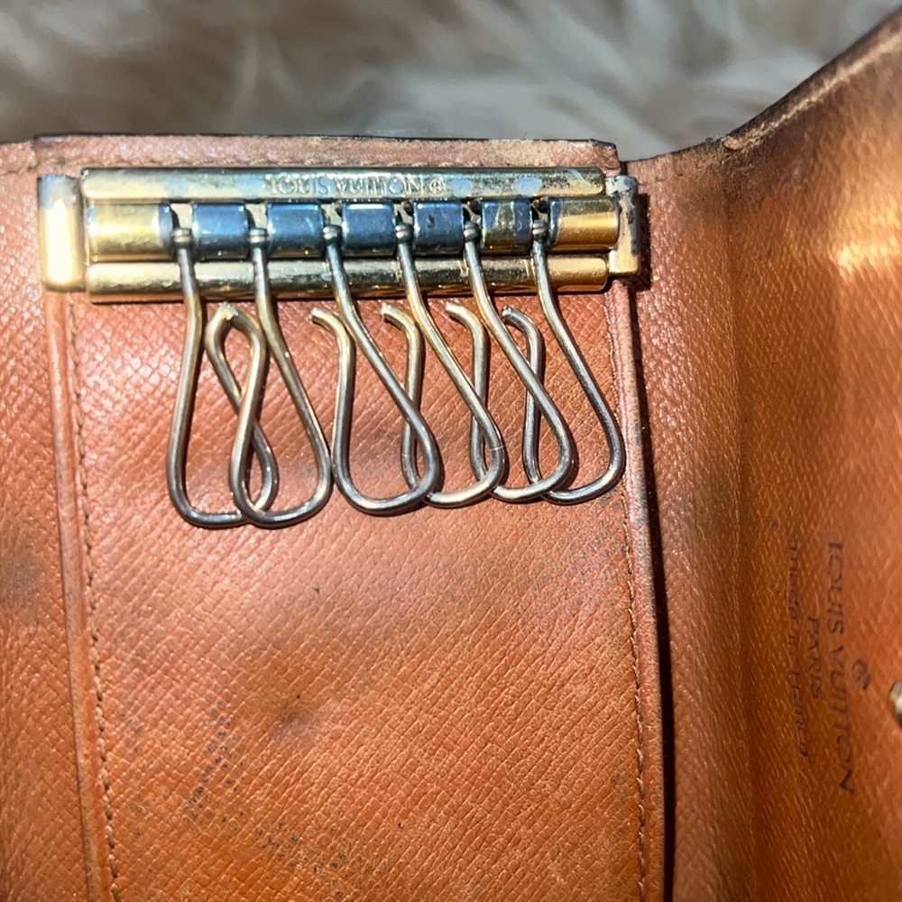 Authentic❤️Louis Vuitton Monogram Key Case - Picture 11 of 16